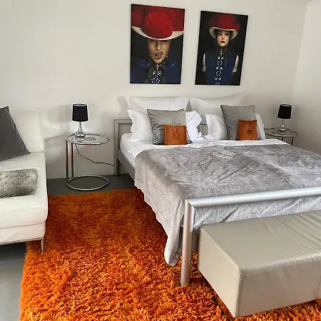 Modernes Auf Der Sonnenterrasse Apartment