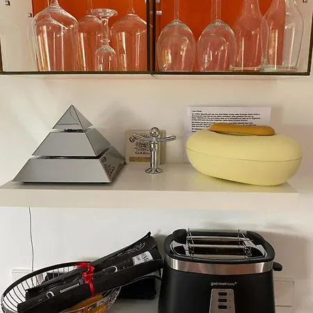 Modernes Auf Der Sonnenterrasse * Μπάντεν-Μπάντεν