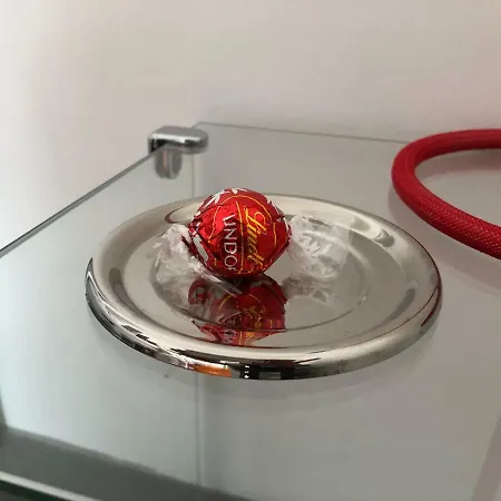 Modernes Auf Der Sonnenterrasse * Μπάντεν-Μπάντεν