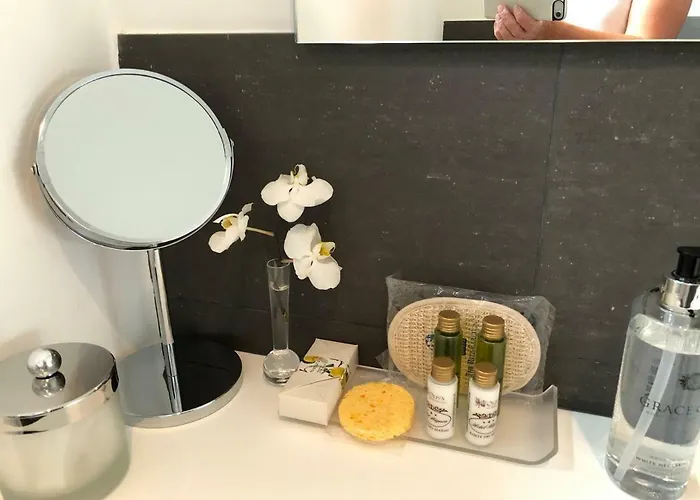 Modernes Auf Der Sonnenterrasse *